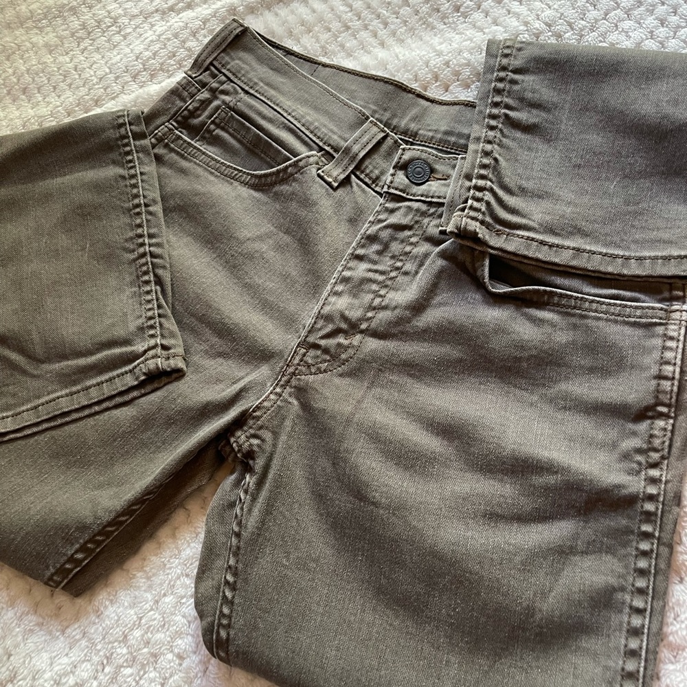 LEVIS !! 🤍🤍